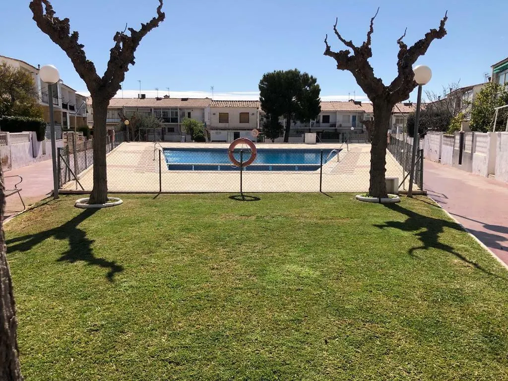 Casa Adosada Con Piscina En Comarruga Villa Spanje